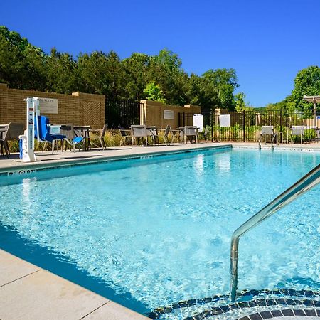 Courtyard By Marriott Raleigh Cary Crossroads Hotell Eksteriør bilde