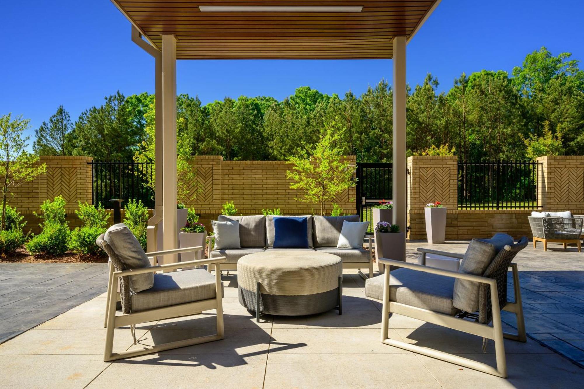 Courtyard By Marriott Raleigh Cary Crossroads Hotell Eksteriør bilde