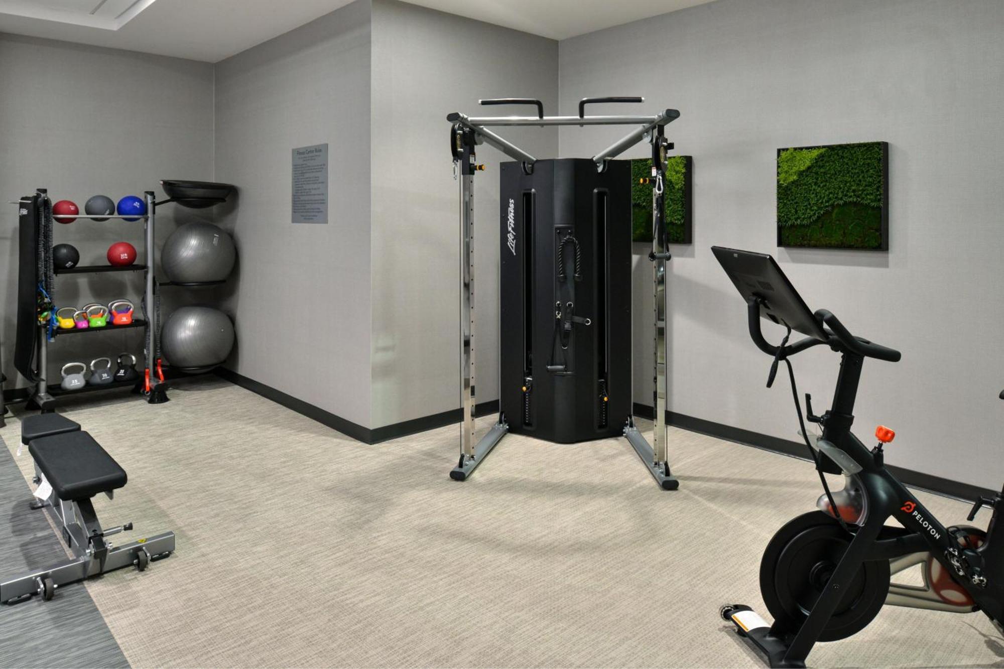 Courtyard By Marriott Raleigh Cary Crossroads Hotell Eksteriør bilde