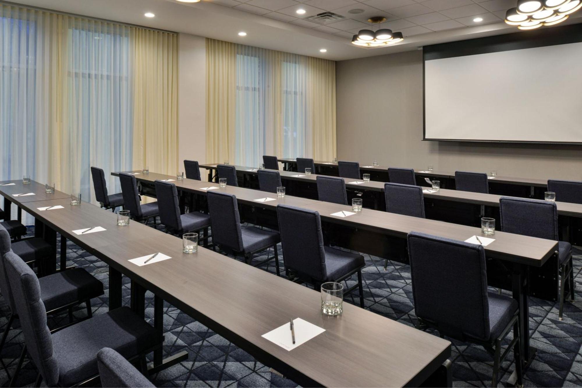 Courtyard By Marriott Raleigh Cary Crossroads Hotell Eksteriør bilde