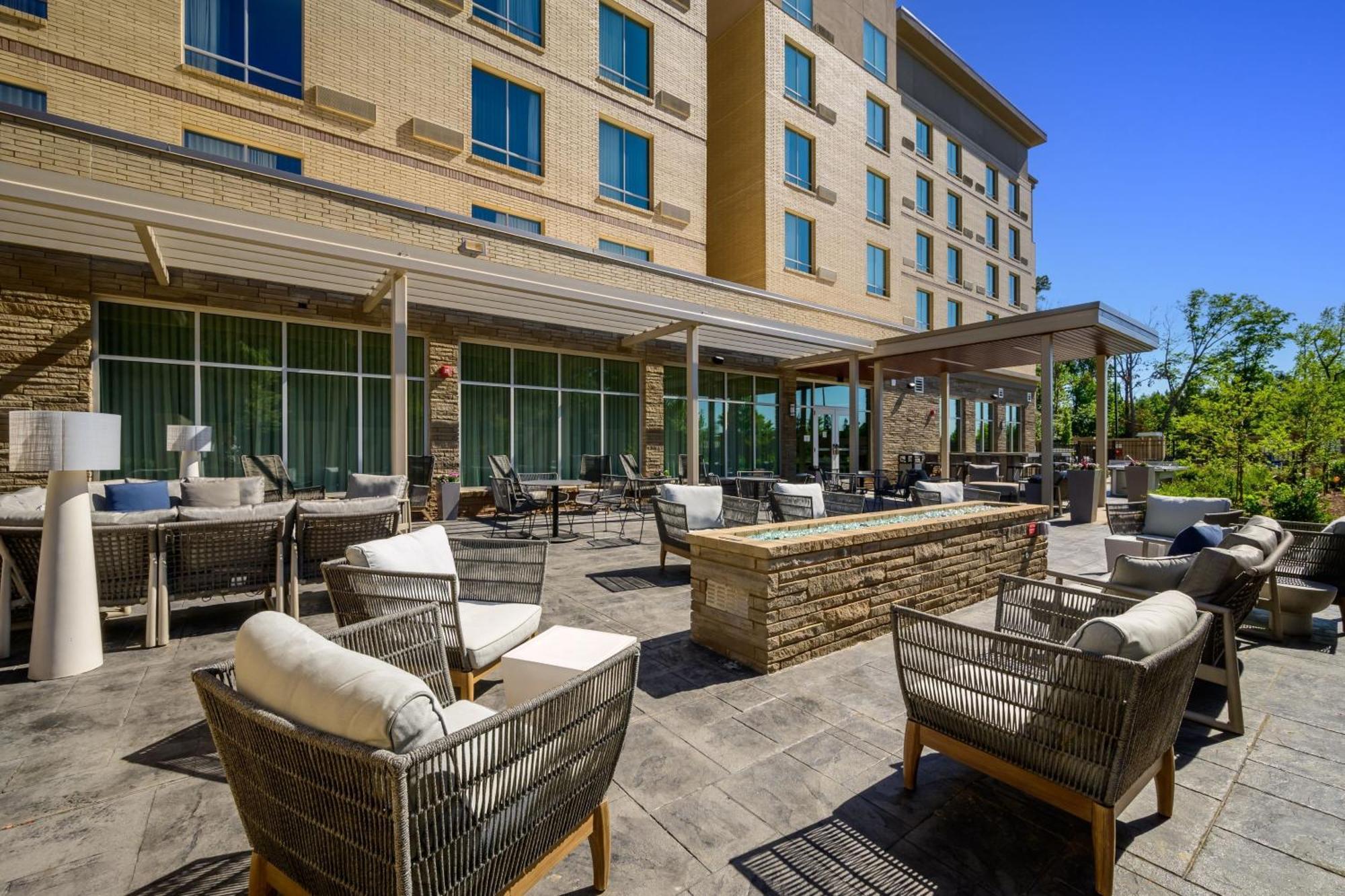 Courtyard By Marriott Raleigh Cary Crossroads Hotell Eksteriør bilde
